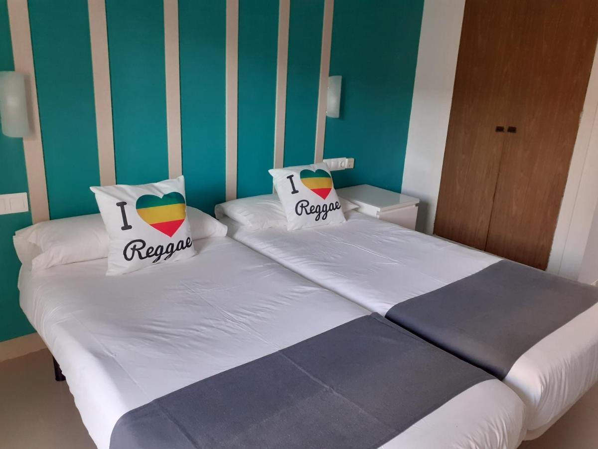 Hotel Clibomar Jamaica ガンディア エクステリア 写真