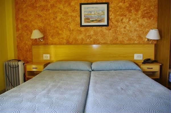 Hotel Clibomar Jamaica ガンディア エクステリア 写真